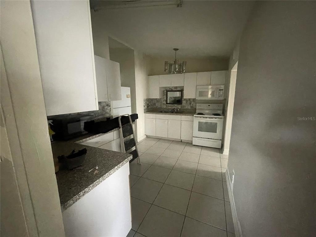 3411 W Grace Street - Photo 4