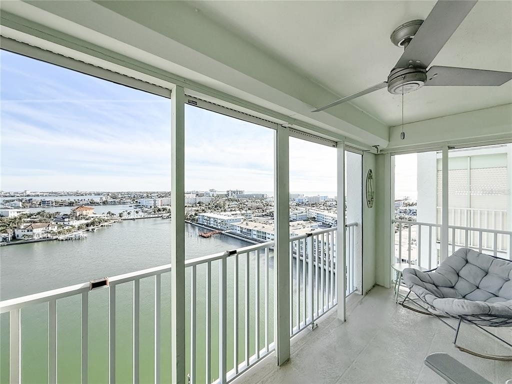 400 64th Avenue - Photo 32