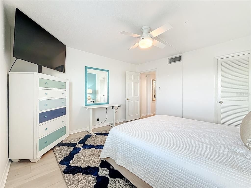 400 64th Avenue - Photo 23