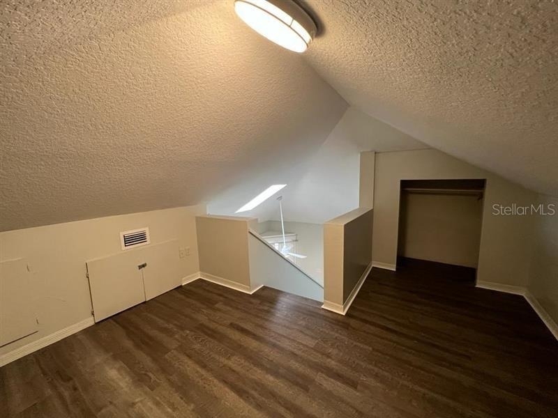228 N Beaumont Avenue - Photo 9