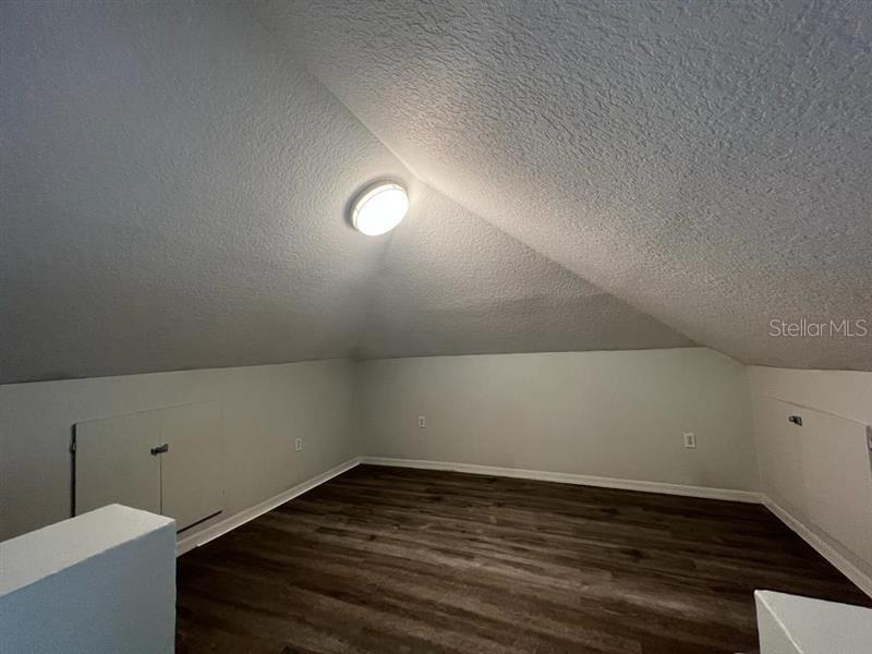 228 N Beaumont Avenue - Photo 6