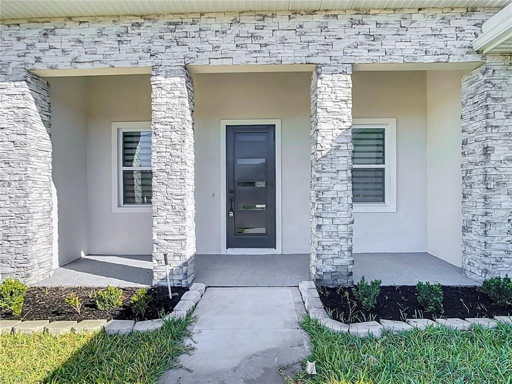 174 Ingram Boulevard - Photo 1