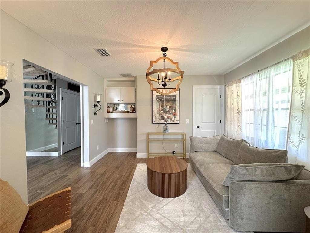 363 Nw 14th Place - Photo 3