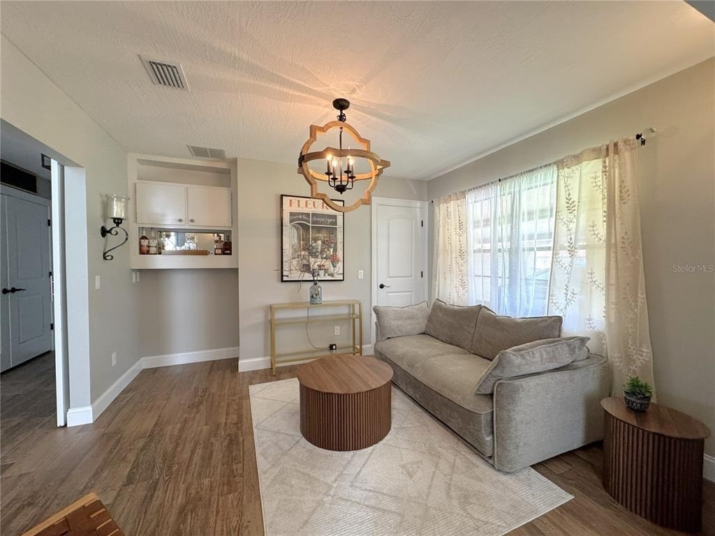 363 Nw 14th Place - Photo 4
