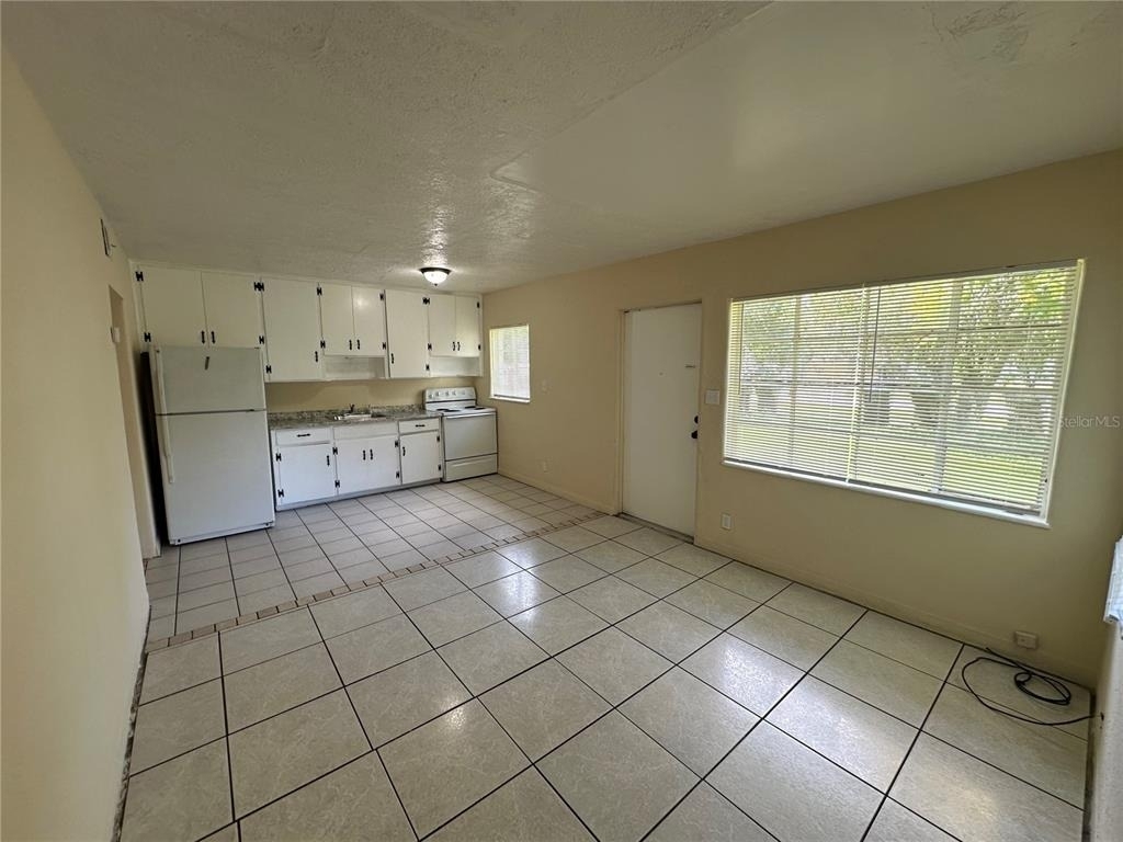 1936 Rose Boulevard - Photo 2
