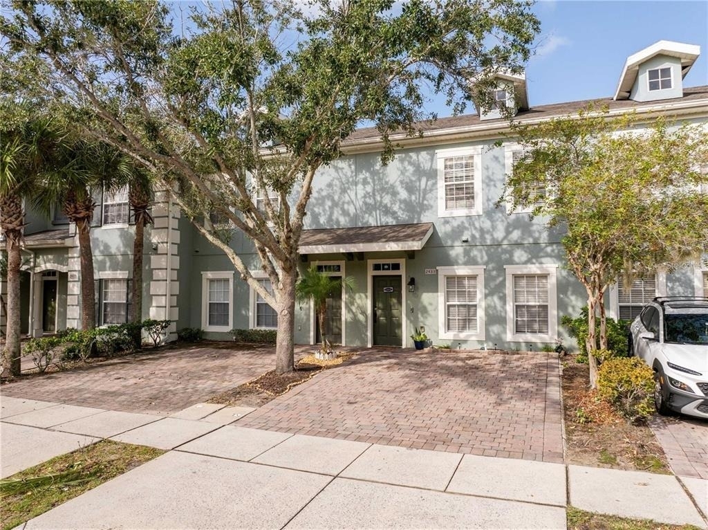 2433 Caravelle Circle - Photo 2