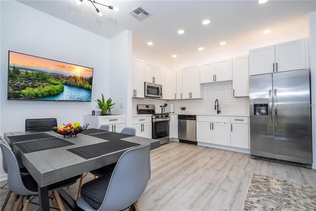 2433 Caravelle Circle - Photo 15