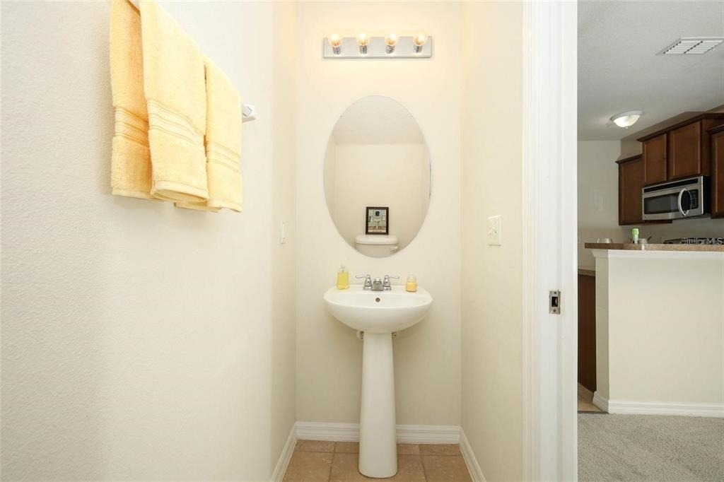 5221 Windsor Lake Circle - Photo 8