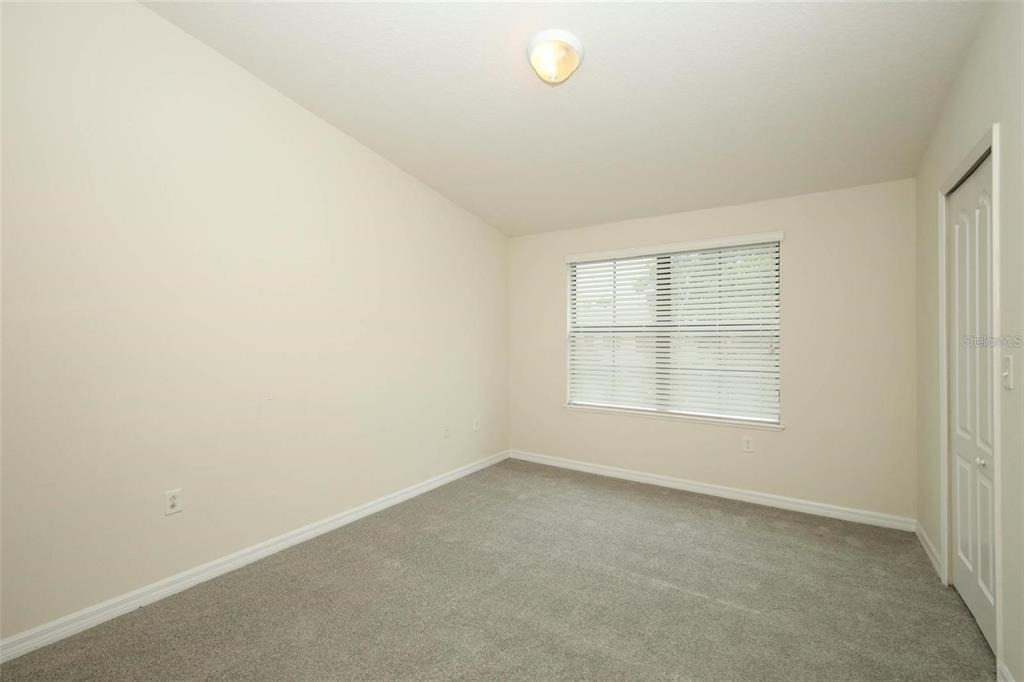 5221 Windsor Lake Circle - Photo 10