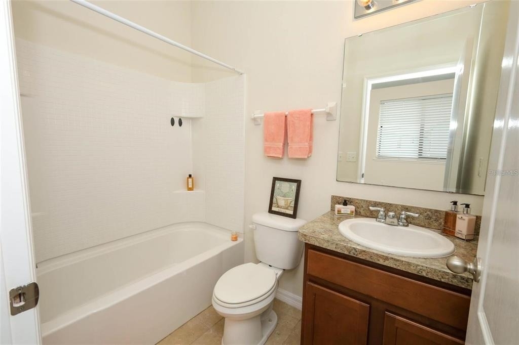 5221 Windsor Lake Circle - Photo 16
