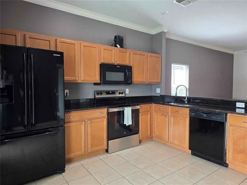 4908 Waterside Pointe Circle - Photo 10
