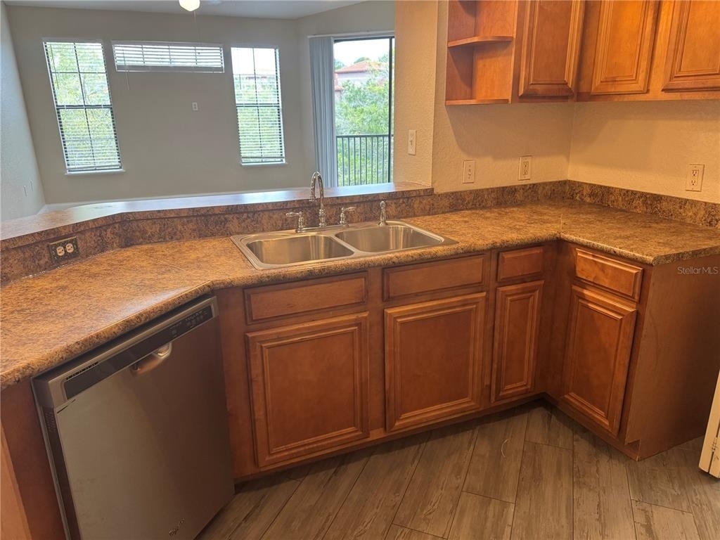 6149 Metrowest Boulevard - Photo 7