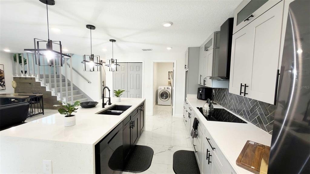 1414 E Harding Street - Photo 9