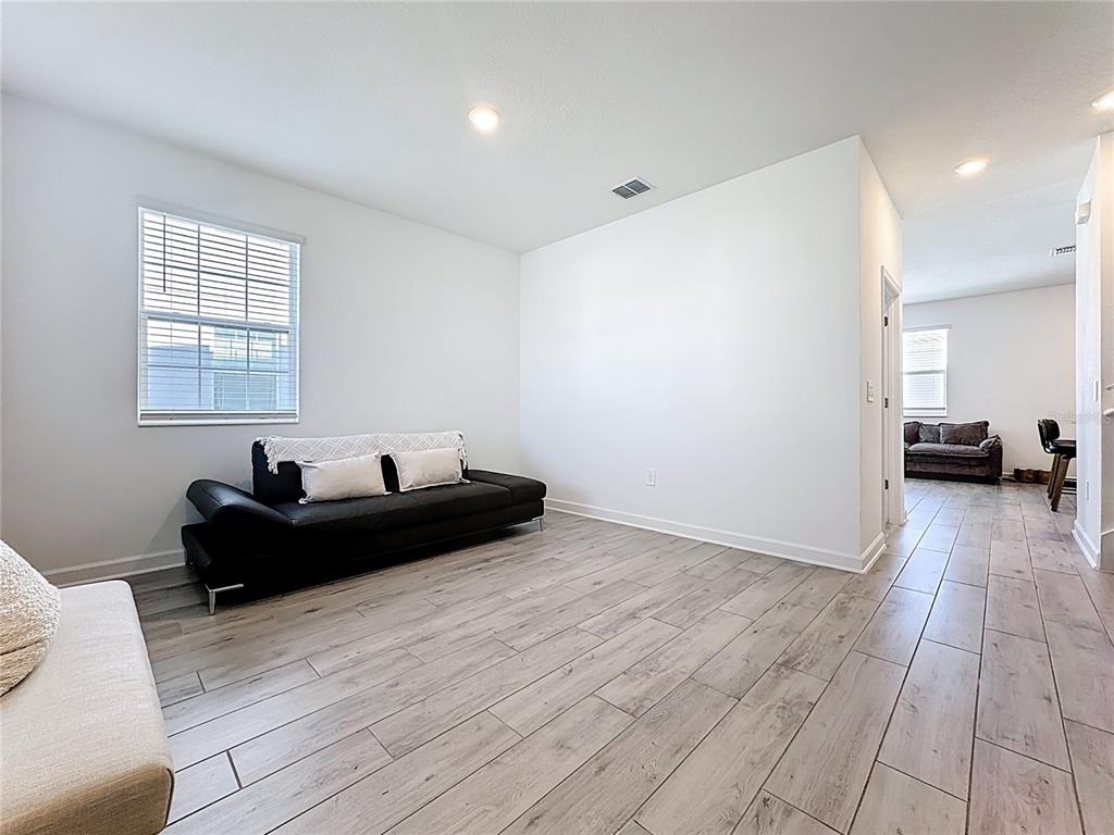 3077 Ella Way - Photo 4