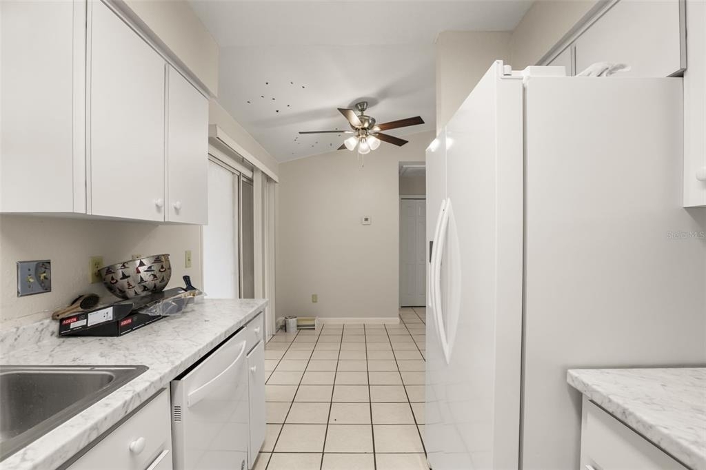 747 Monroe Harbor Place - Photo 9