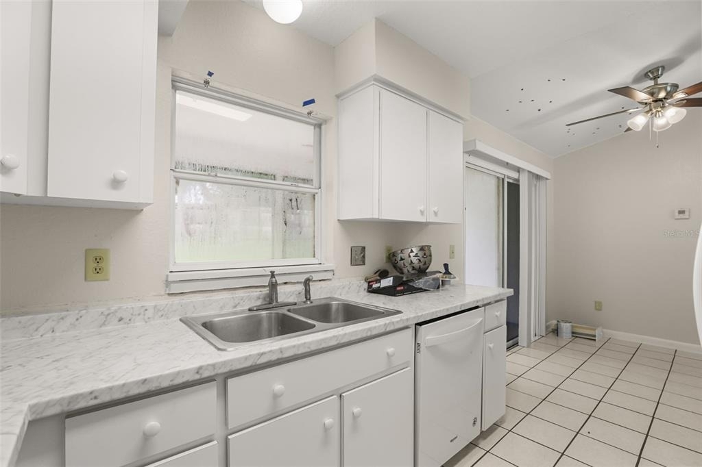 747 Monroe Harbor Place - Photo 10