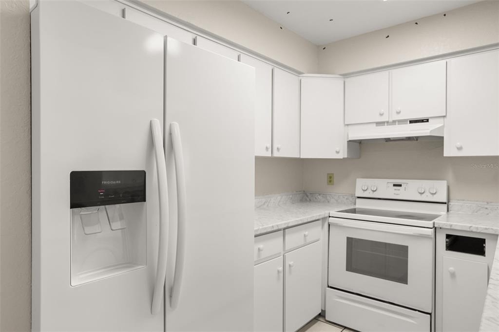 747 Monroe Harbor Place - Photo 8