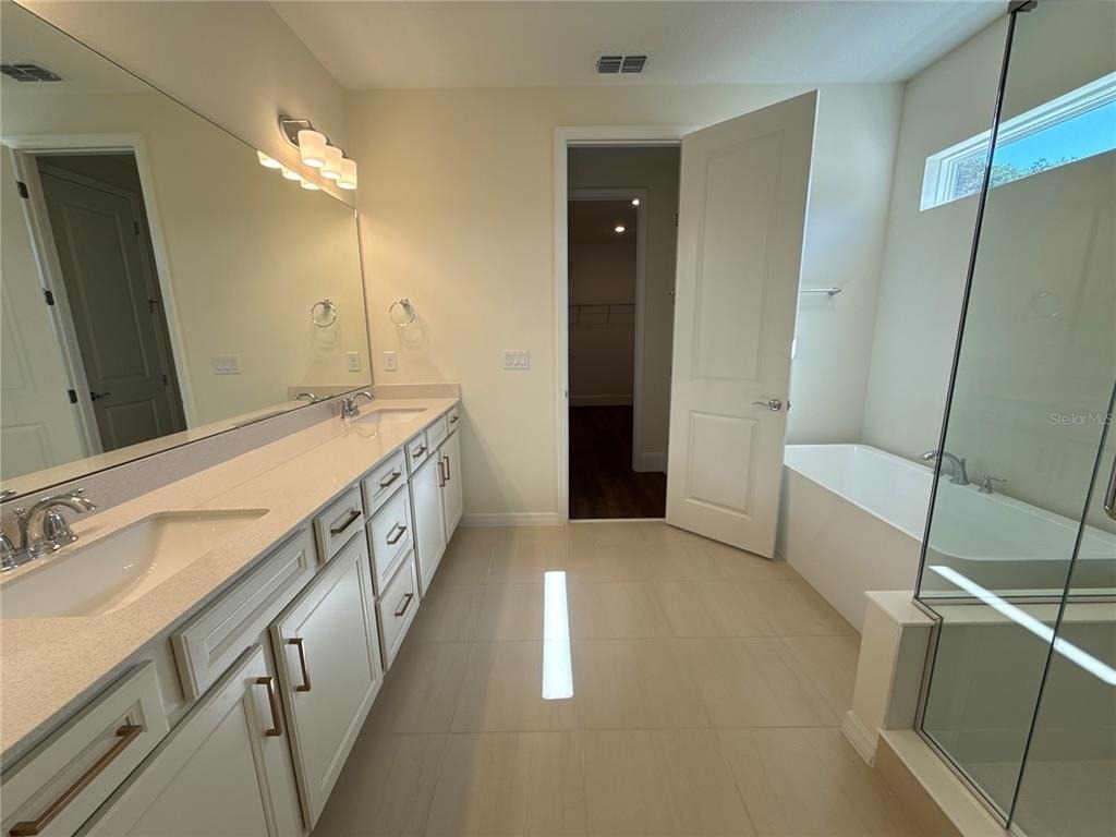 16645 Lone Oak Circle - Photo 21