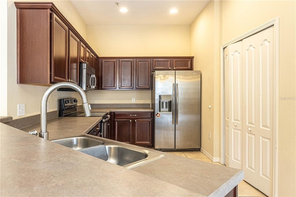6438 S Goldenrod Road - Photo 8