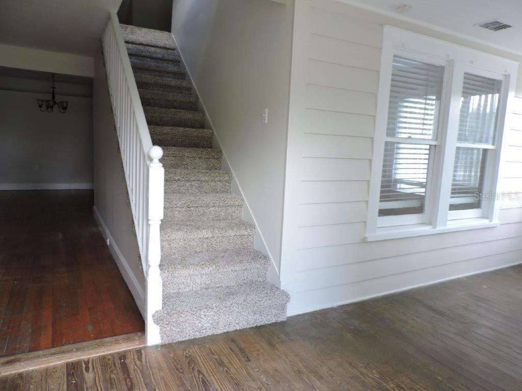 2811 Elizabeth Avenue - Photo 3