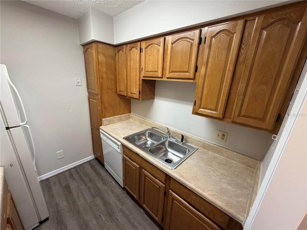 345 Wymore Road - Photo 6
