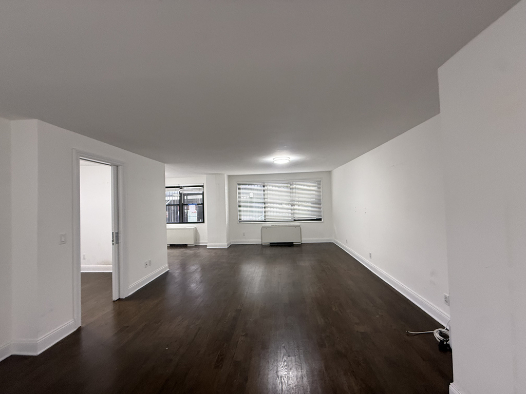 96 5th Avenue - Photo 0