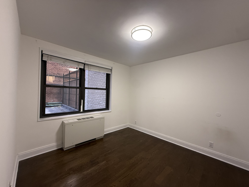 96 5th Avenue - Photo 10