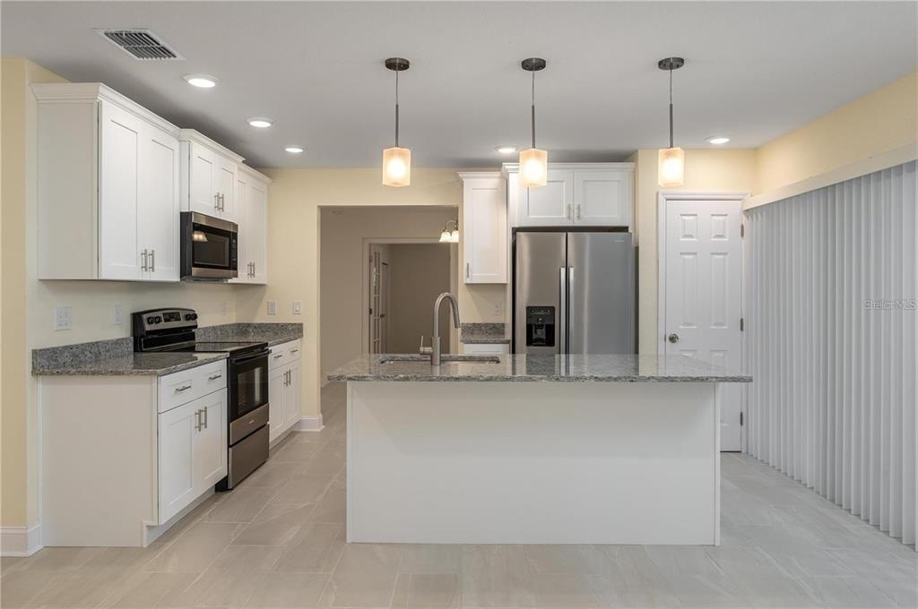 407 Princess Place - Photo 6