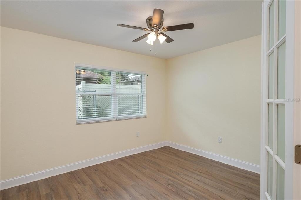 407 Princess Place - Photo 20