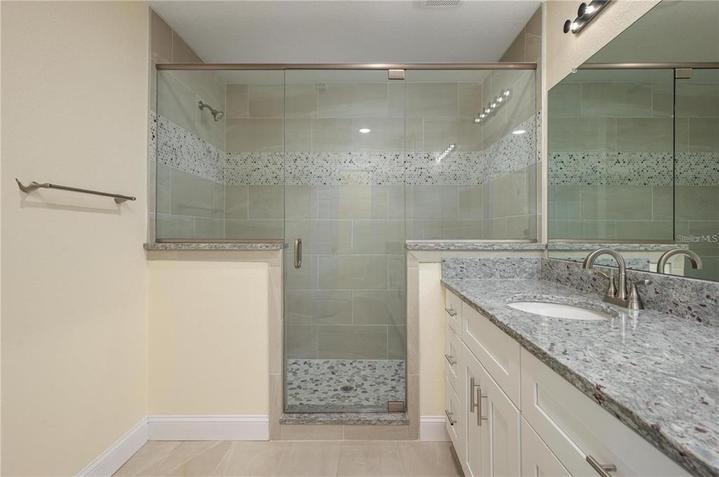 407 Princess Place - Photo 15