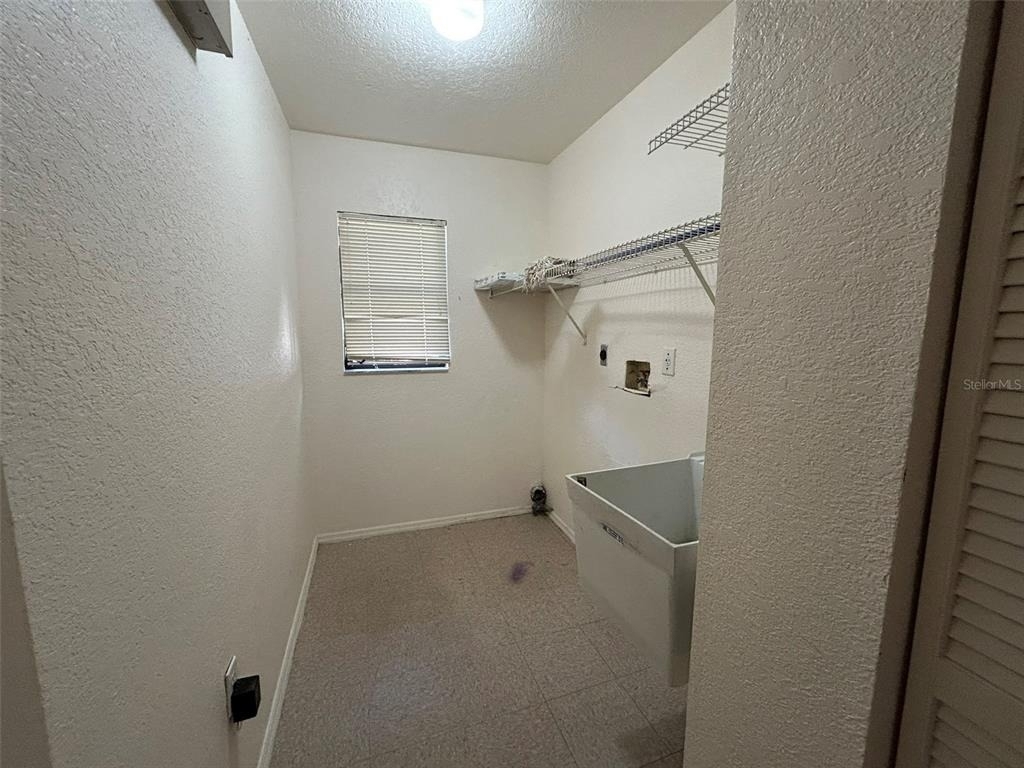 20408 Andover Avenue - Photo 16