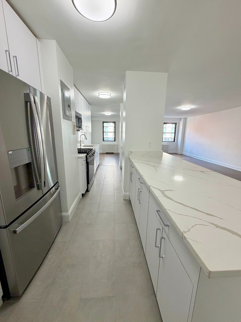   East 87 Street - Photo 0
