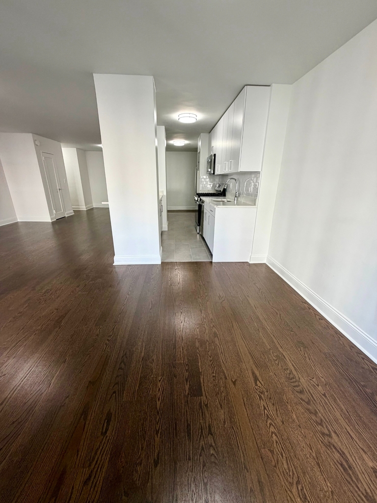   East 87 Street - Photo 3