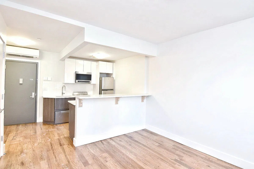10 West 132nd Street - Photo 2