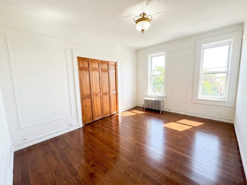 Grant Avenue - Photo 1