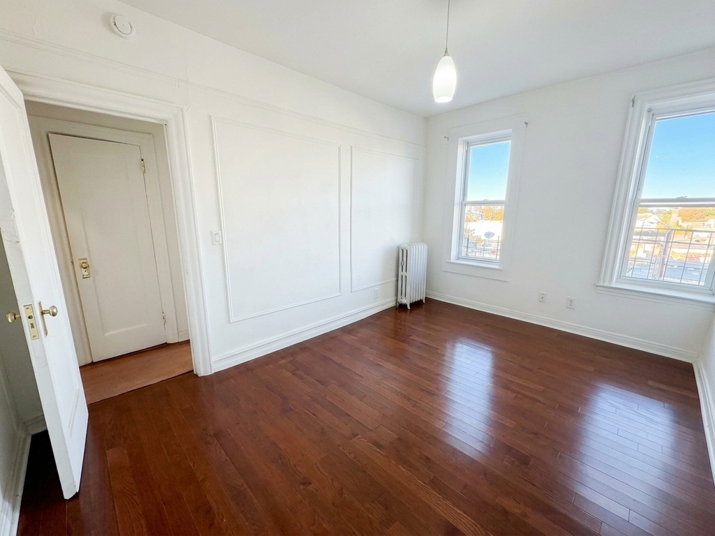 Grant Avenue - Photo 5