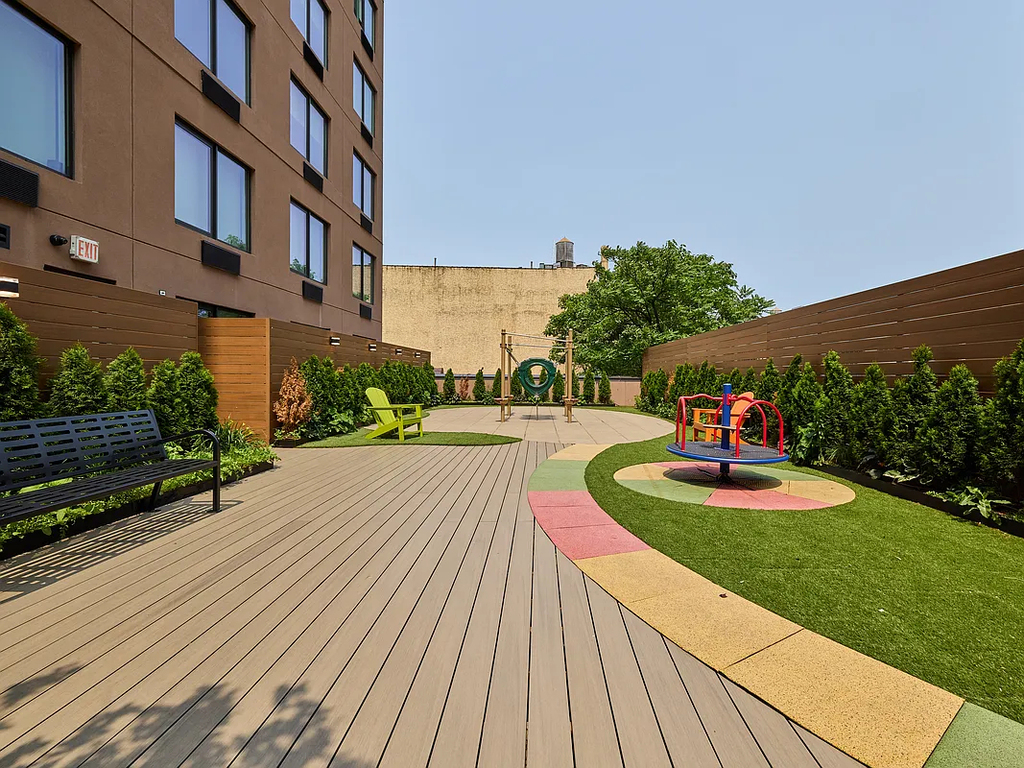 138 Bruckner Boulevard - Photo 17