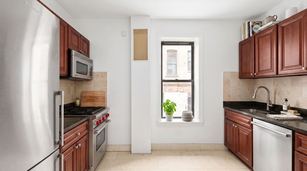 651 West 171st Street - Photo 5