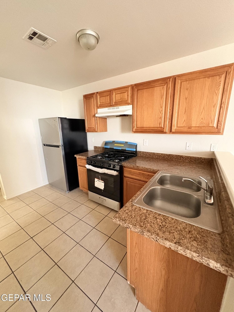 2524 Porter Avenue - Photo 5