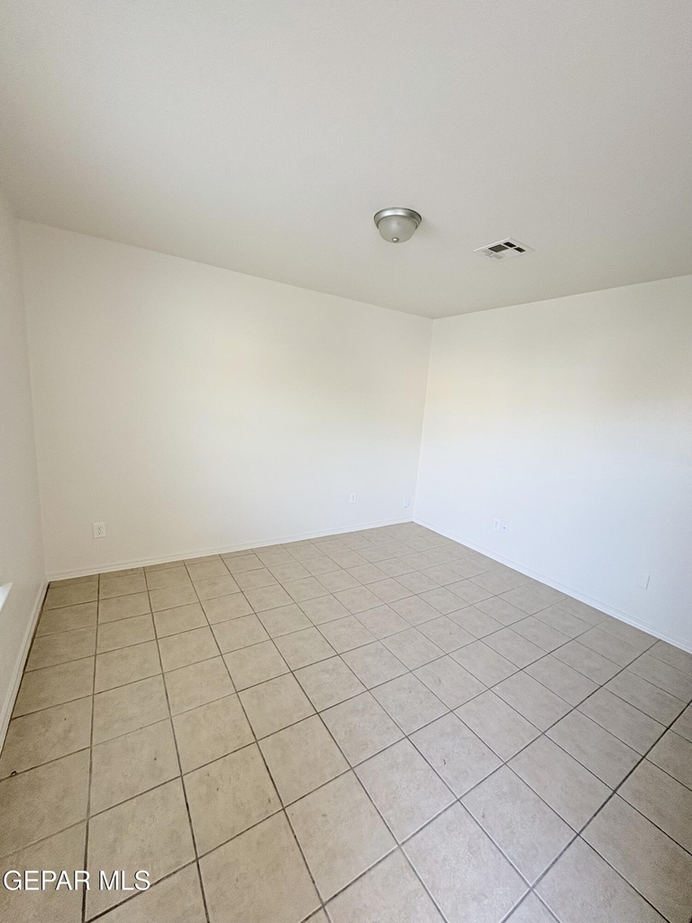 2524 Porter Avenue - Photo 2