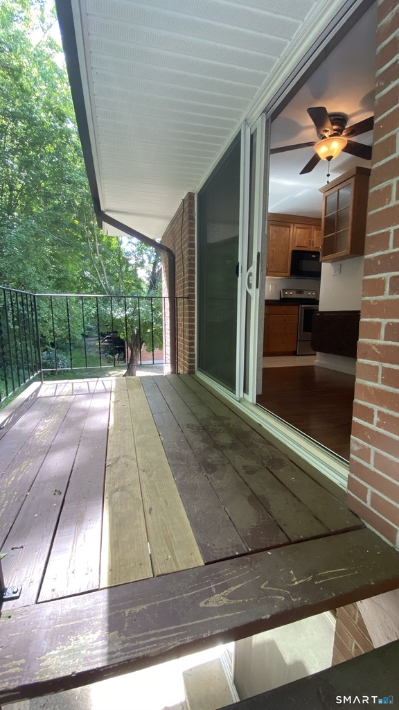 1646 Farmington Avenue - Photo 14