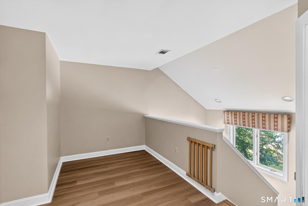 7 Essex Court - Photo 21