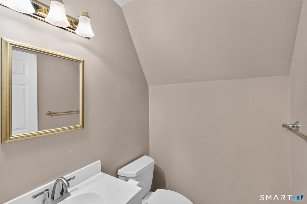 7 Essex Court - Photo 18