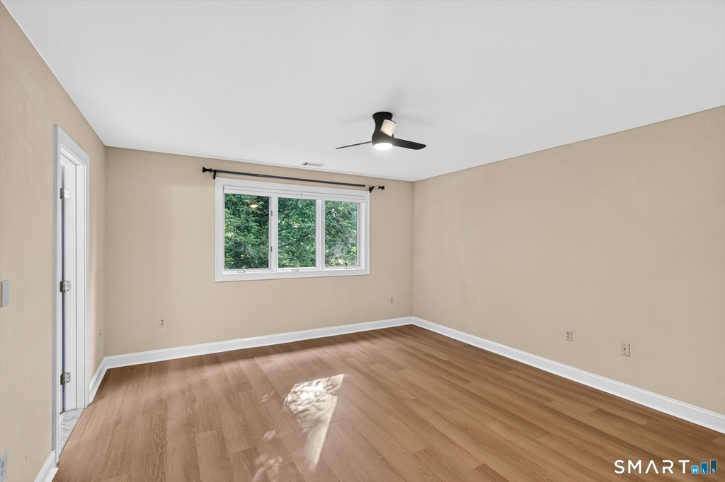 7 Essex Court - Photo 22