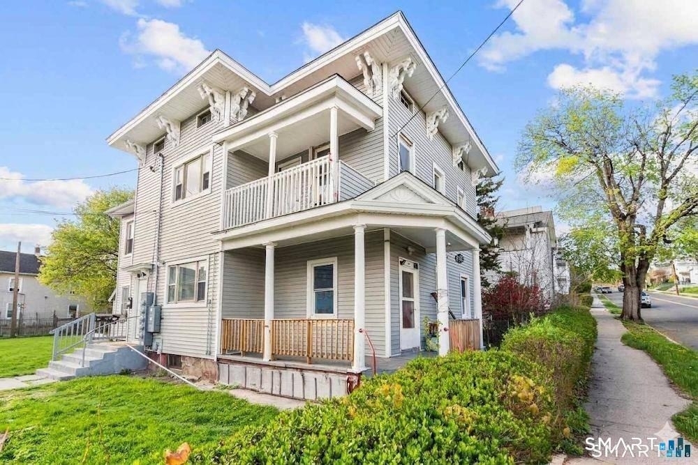 164 Curtis Street - Photo 0