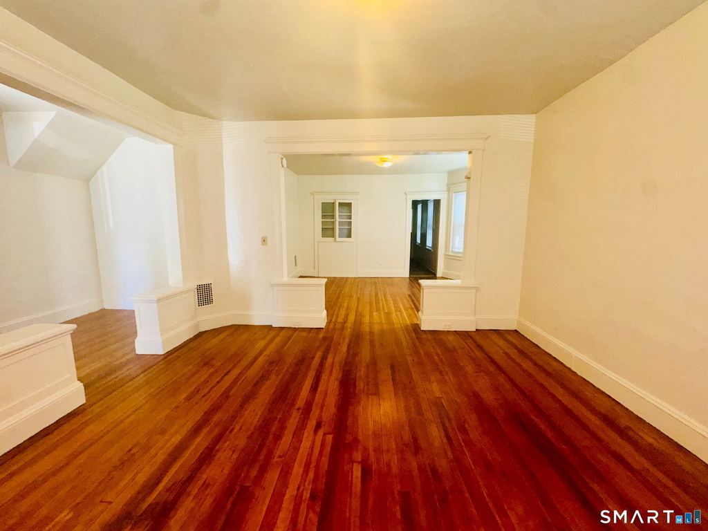 962 Howard Avenue - Photo 1