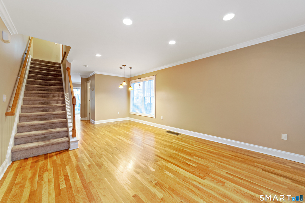 85 Camp Avenue - Photo 2