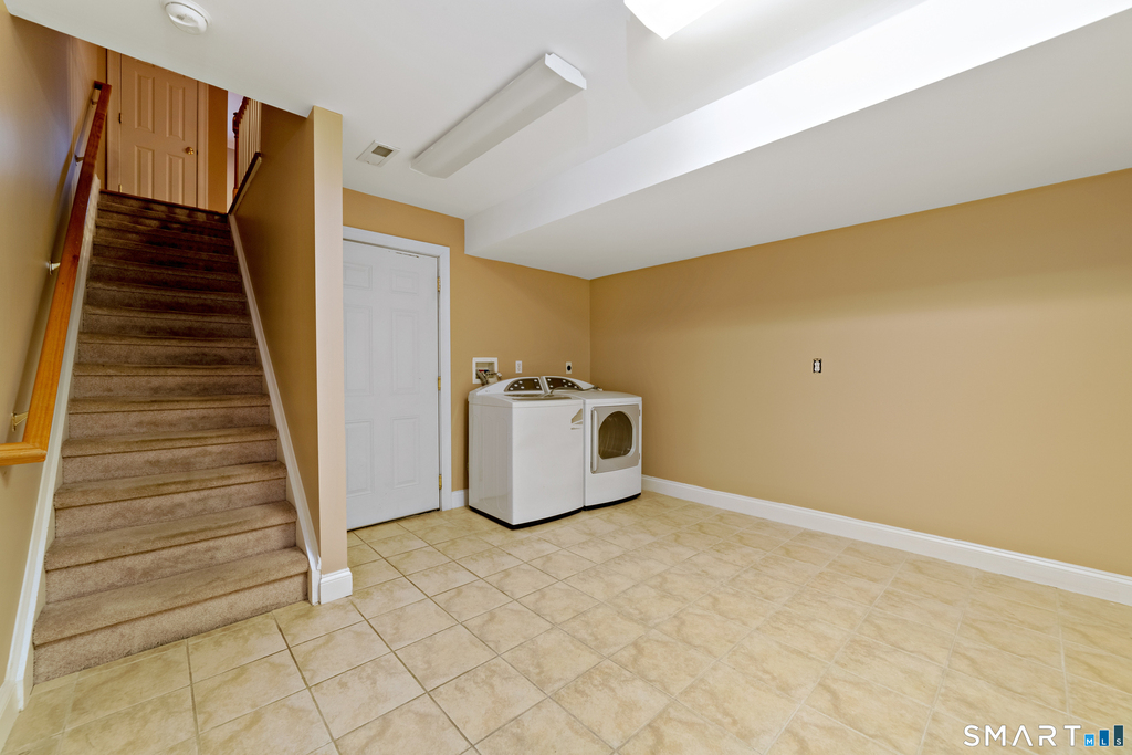 85 Camp Avenue - Photo 13