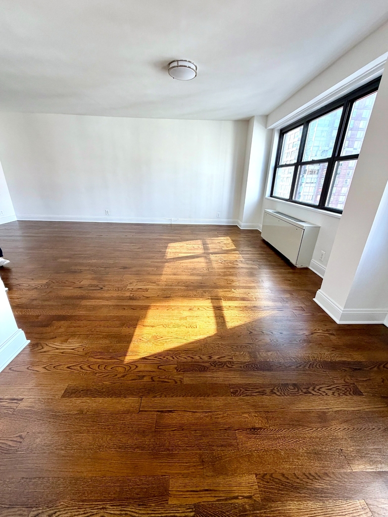  East 87 Street - Photo 5