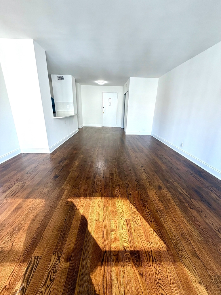  East 87 Street - Photo 6